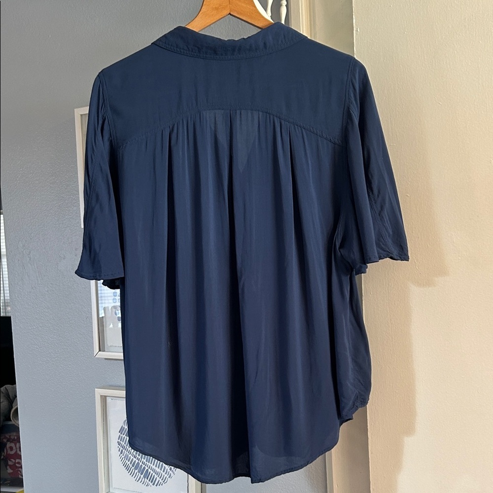 Z Supply Navy Short Sleeve Relaxed Button Up Shirt Size L - Picture 4 of 7